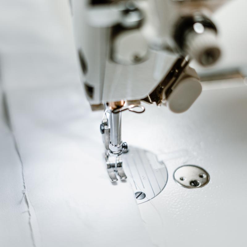 We produceren je custom kleding in ons atelier in Leeuwarden